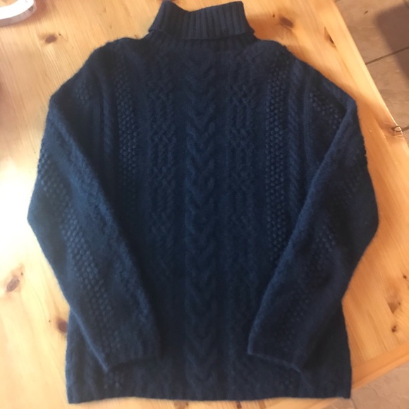 Daniel Bishop Sweaters - Thick Cozy Black Cashmere Turtleneck Sweater ❄️